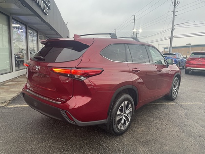 used 2022 Toyota Highlander car, priced at $38,950