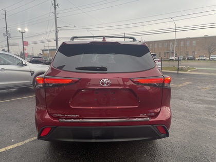 used 2022 Toyota Highlander car, priced at $38,950