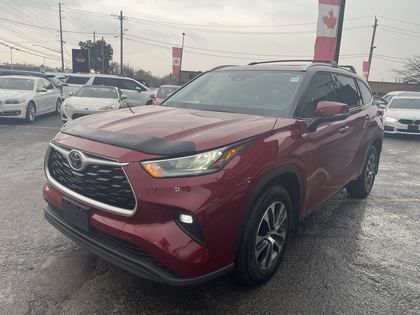 used 2022 Toyota Highlander car, priced at $38,950