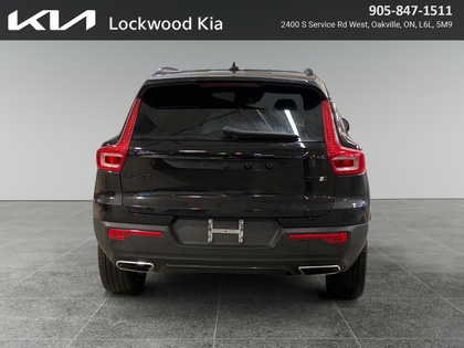 used 2020 Volvo XC40 car, priced at $30,980